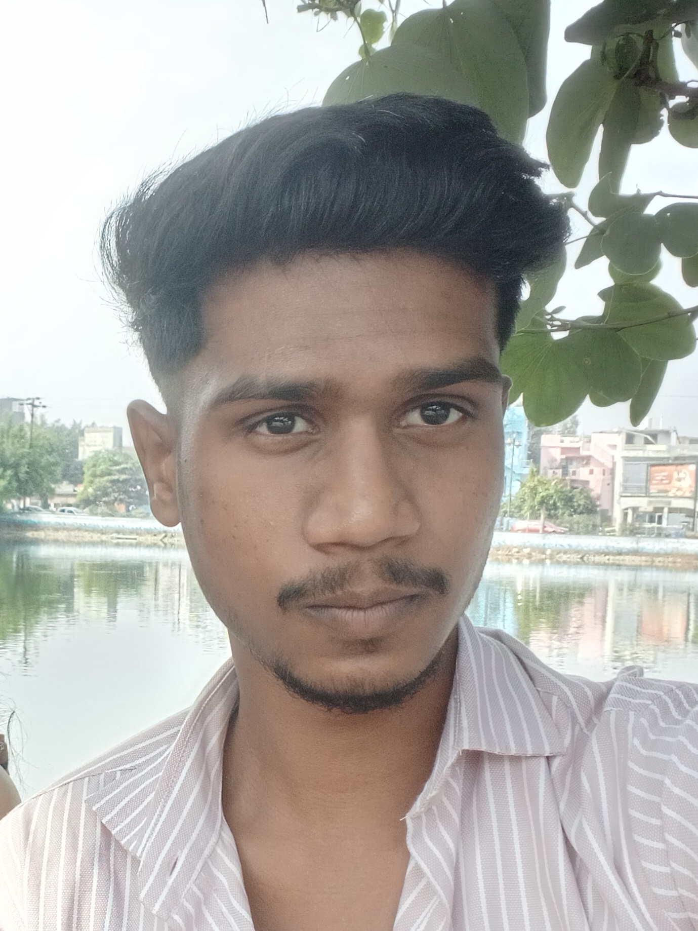 Dhruw, Vinayak 