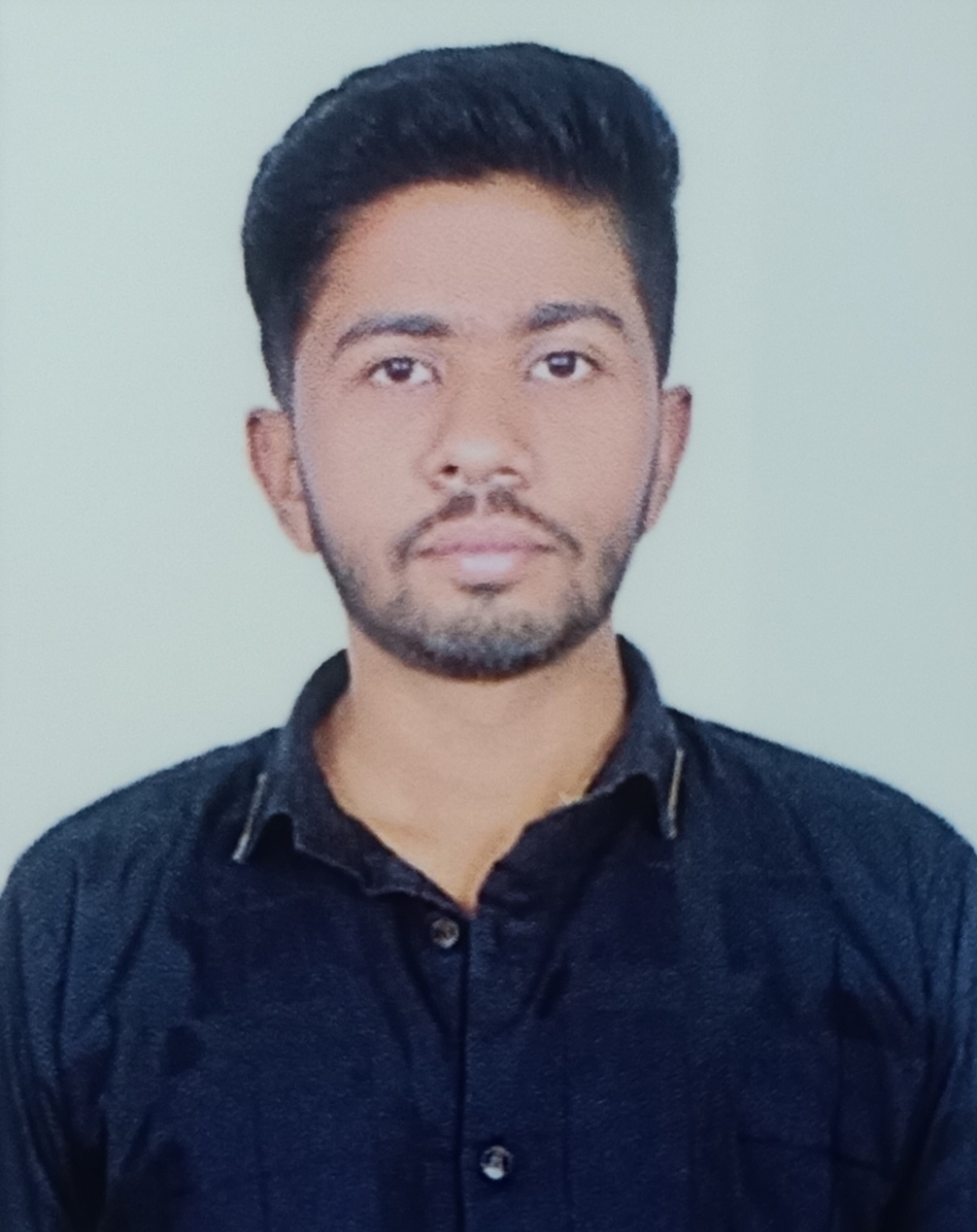 Satyam, Divy 